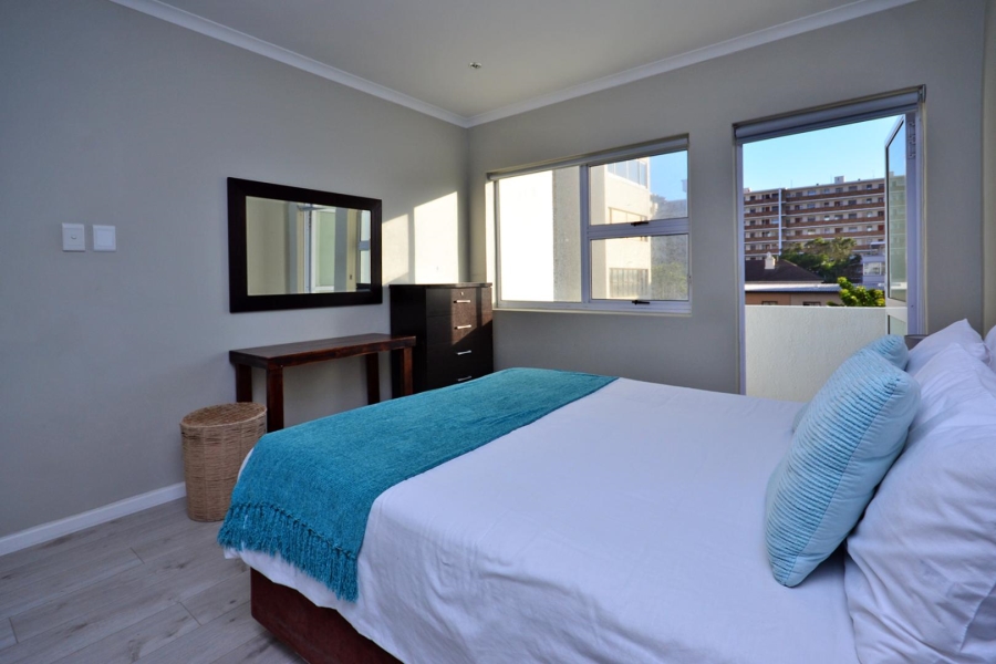 To Let 3 Bedroom Property for Rent in Sea Point Western Cape